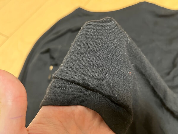 ワークマンのメリノウールシャツの表面